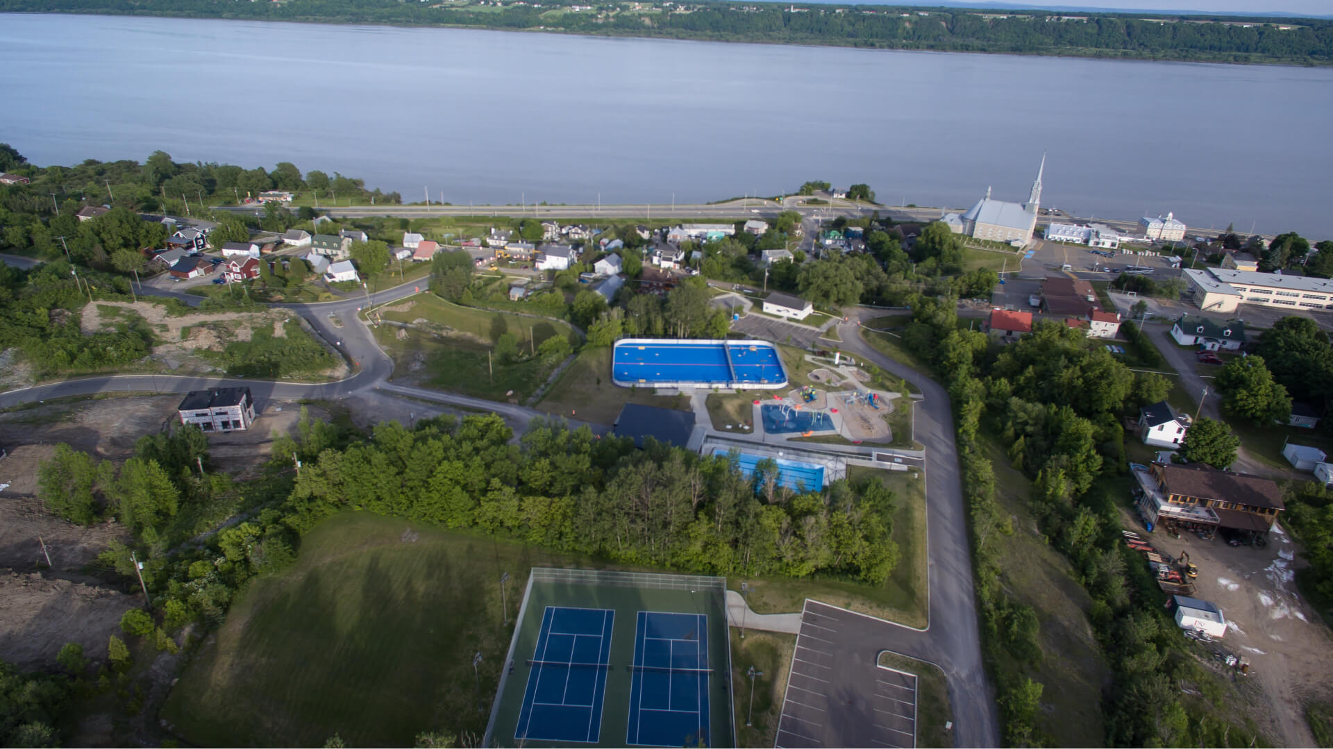 PISCINE ET TENNIS drone Montée du Parc-10 juin (24 sur 36) 1 (1)